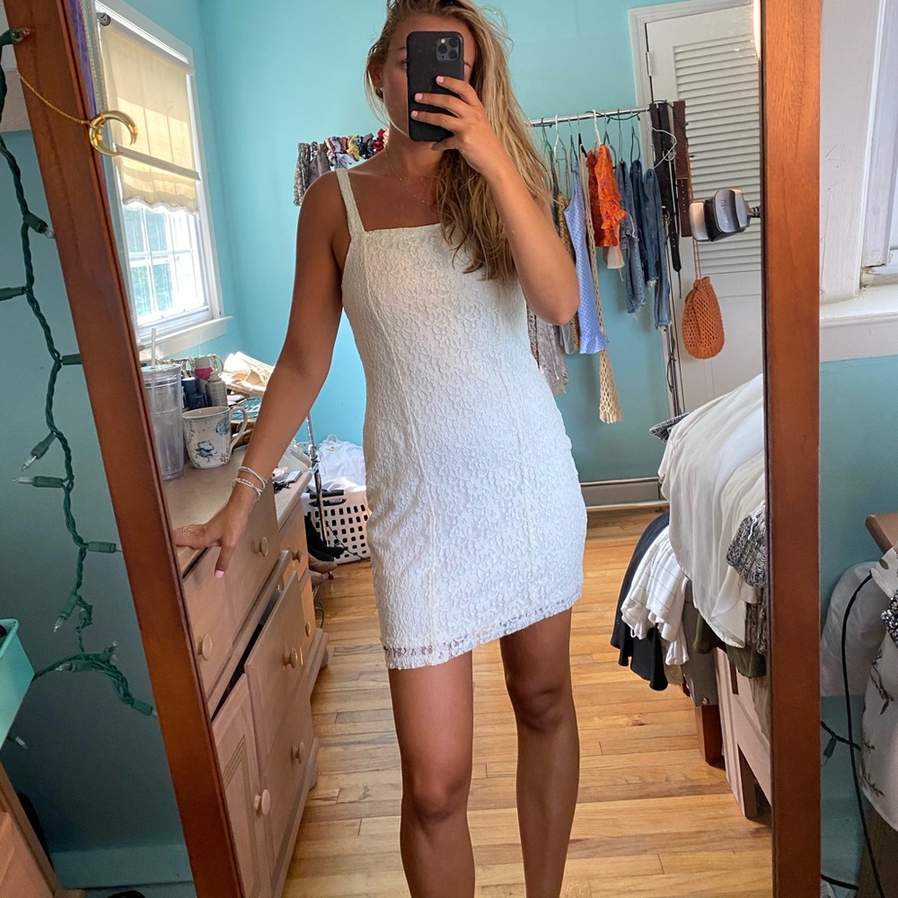 Little lace white dress